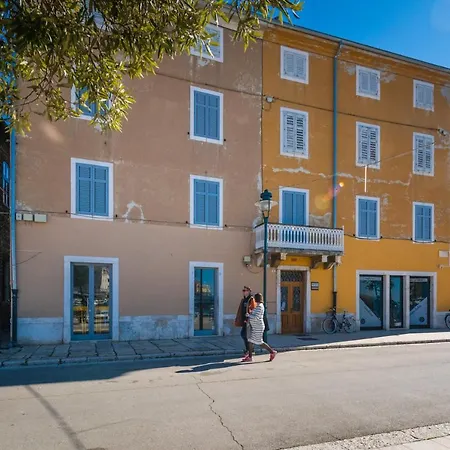 Island Sea View Free Parking Appartamento Rovigno