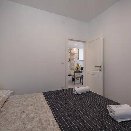 Island Sea View Free Parking Apartment